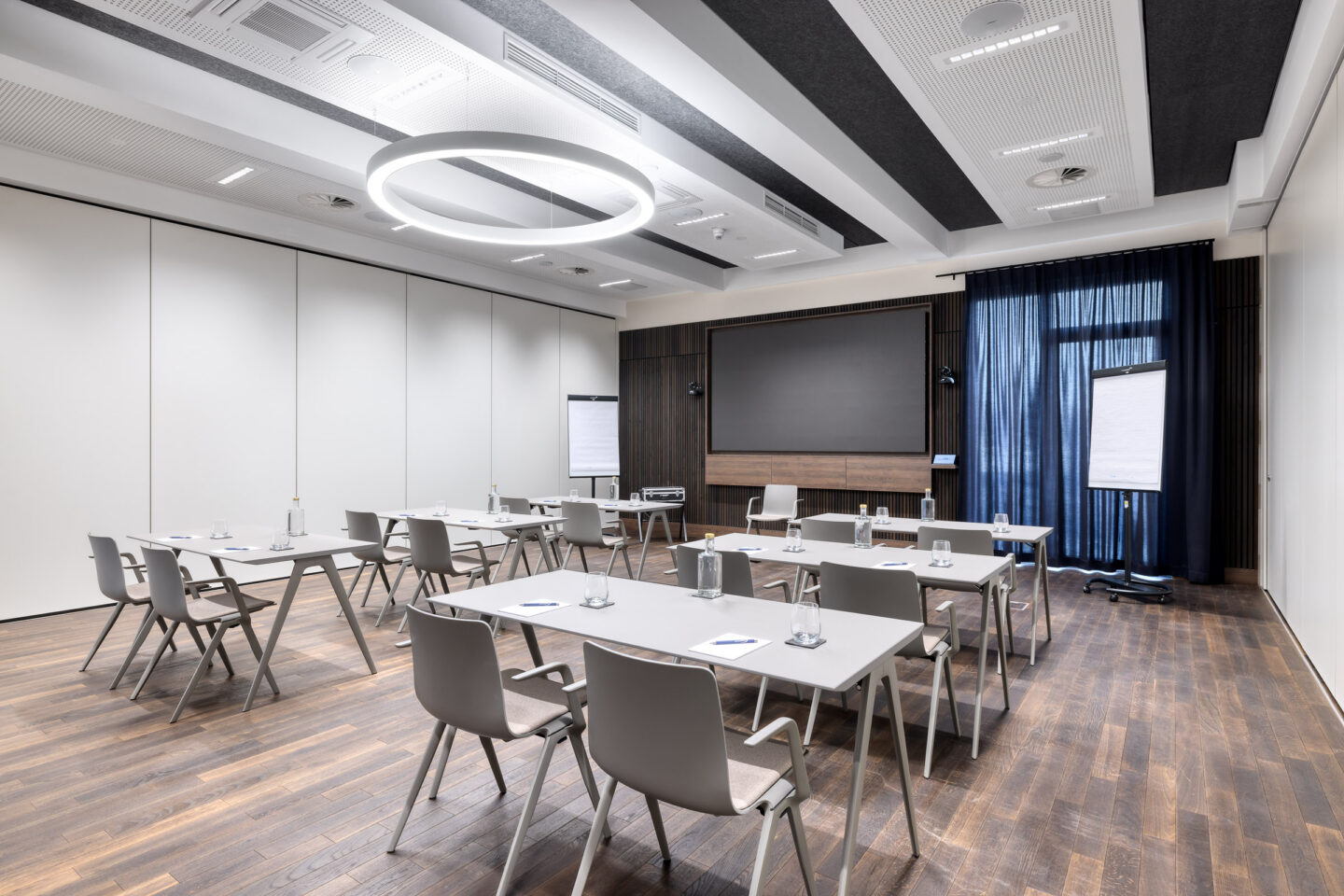 VEMA-Konferenzzentrum | eleganter Meetingraum