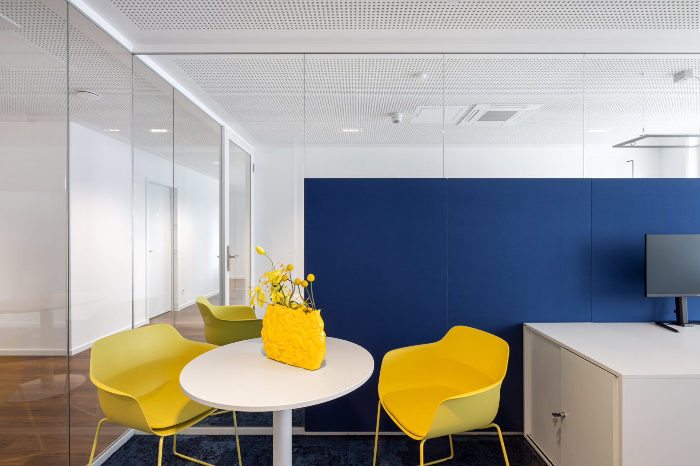 VEMA-Konferenzzentrum | Sitzplätze in gelb