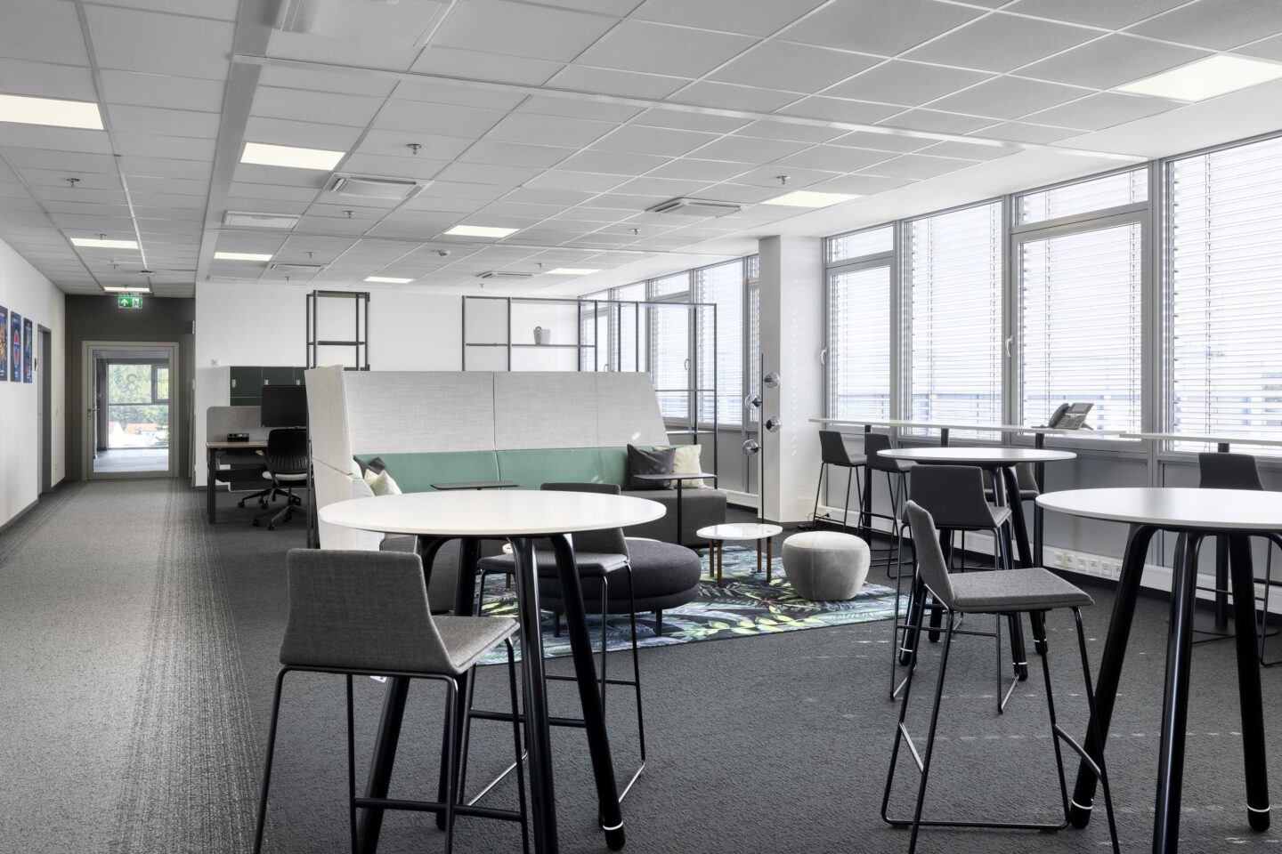 Harman Becker Campus | Office furnishings from feco that impress with their flexibility and comfort.