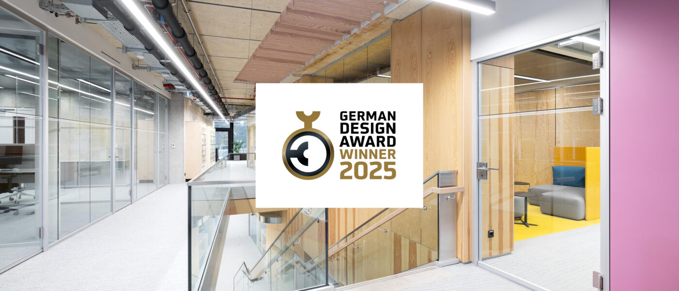 Farbige Massivwände setzen Akzente in der Bürolandschaft des SWR Medienzentrums | German Design Award 2025 | feco